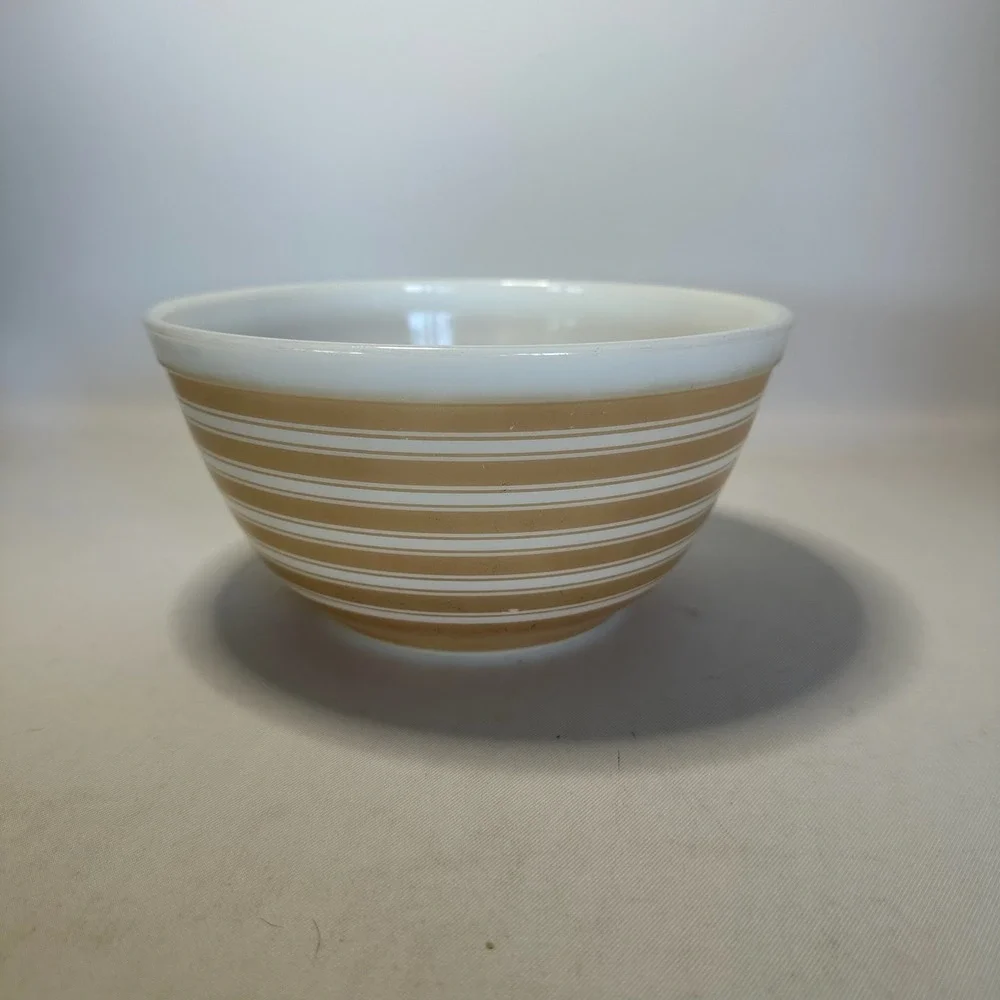 Vintage Pyrex Sandalwood Striped 1.5 Qt Glass Mixing Bowl #402 Rainbow Stripe